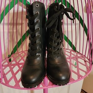 NWOT Scoop NYC Jasper Lug Sole Bootie Women's 6